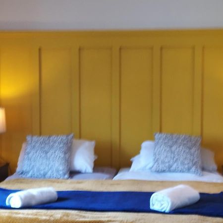 Westhouse Cafe N39 E0A6 Bed & Breakfast Longford Exterior photo